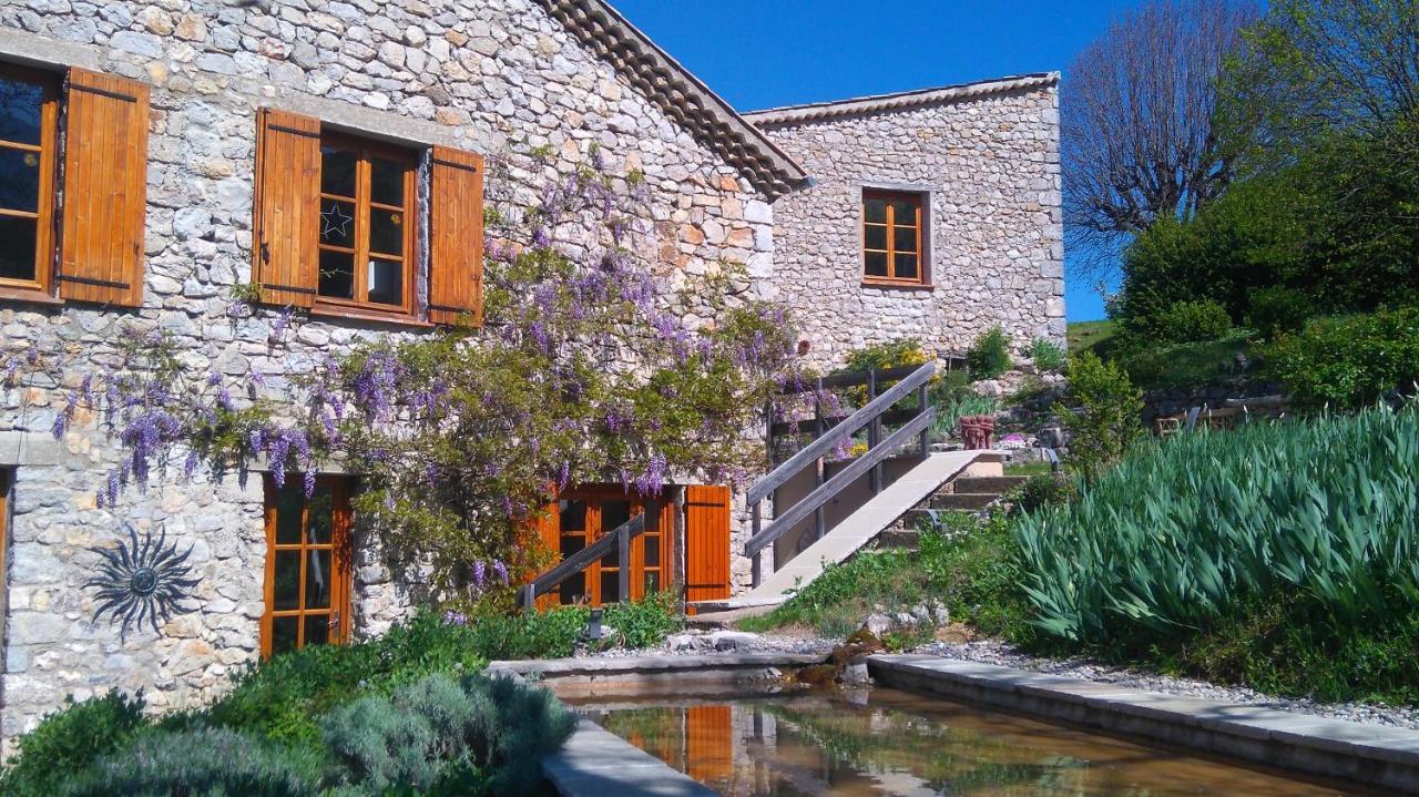 Entre Terre Et Ciel Bed & Breakfast Remuzat Exterior photo