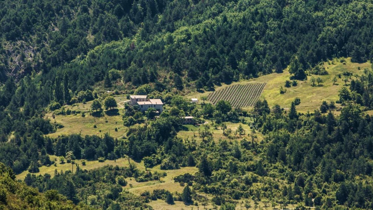 Entre Terre Et Ciel Bed & Breakfast Remuzat Exterior photo